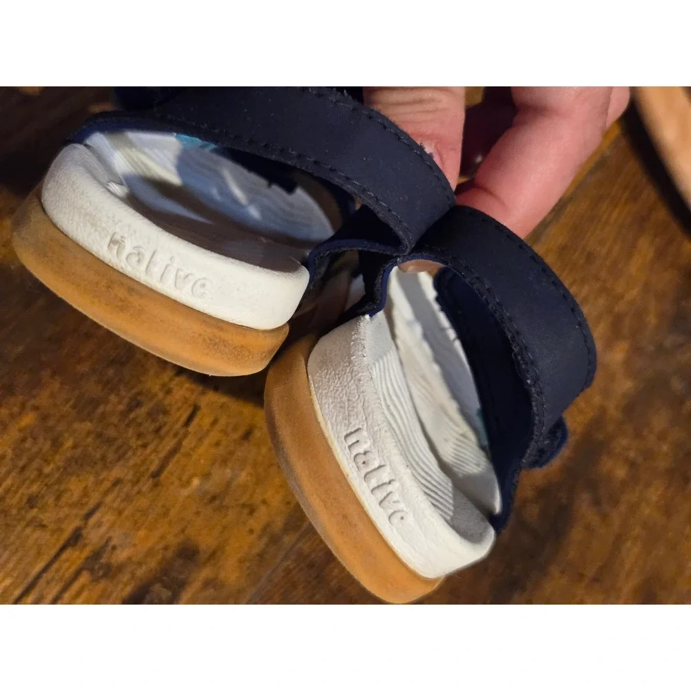 Native Charley Kids Navy Blue‎ White Adjustable Strap Water Sandals Gum Sole